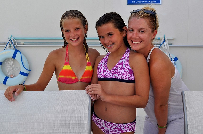 Tessa Bohn, Olivia Deniro and Kate Bobish