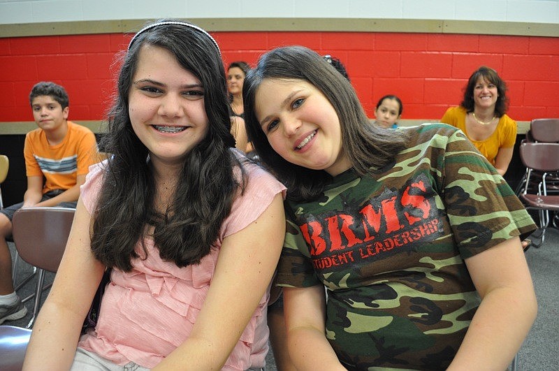Jenna Greenfield and Jessica Zelitt were eager to check out the Star Lab Planetarium.