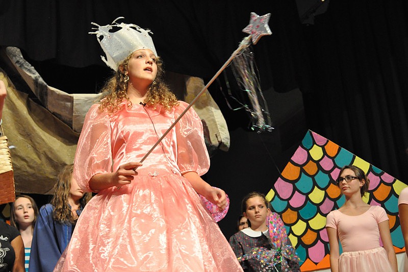 Glenda the Good Witch, also known as Savannah Carpenter, tells Dorothy only bad witches are ugly.