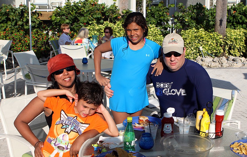 Aydin, 5, Asra, Eric and Sunna, 11, Bonenberger