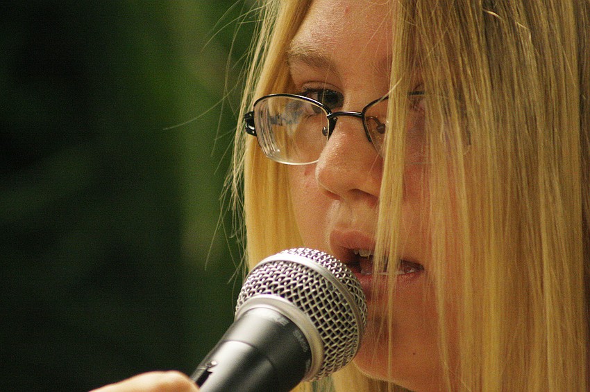 Shannon Smith performed at the beginning of the event.