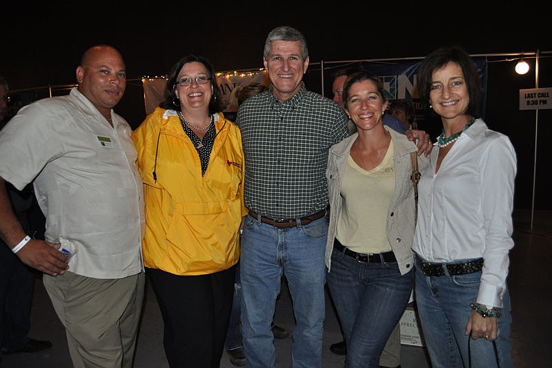 Jay Andrews of Turner Tree & Landscape caught up with Bobbi Larson of the American Red Cross and Robert Gause, Gina Allison and Kris Gause, all of Allison-Gause.