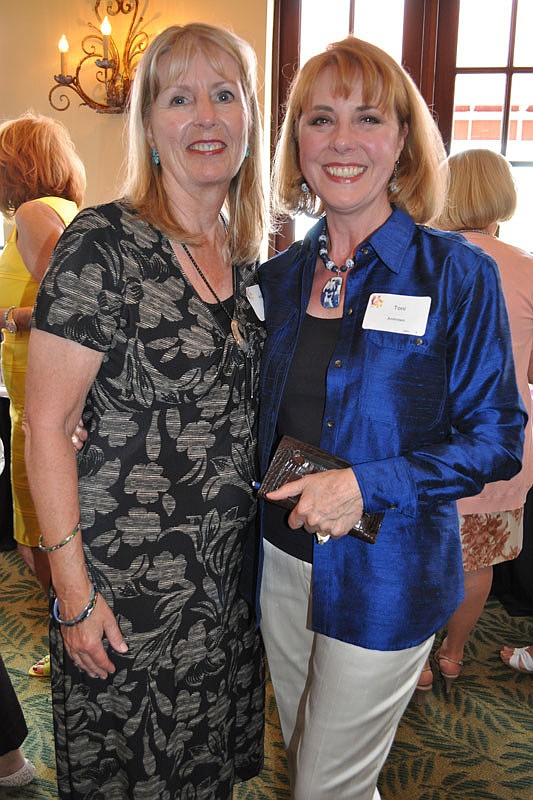 Anita Shelare caught up with her friend Toni Ambrosio.