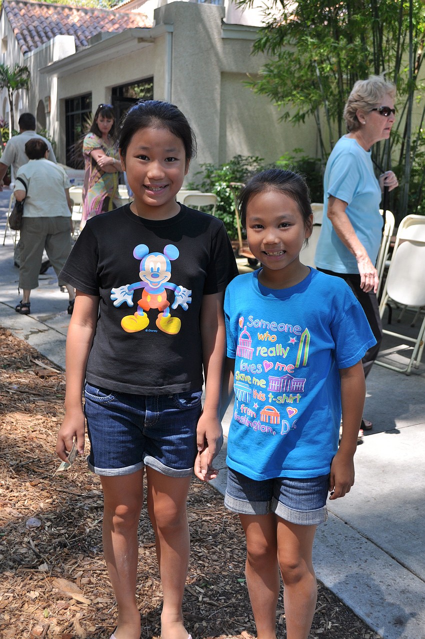 Sisters Hye Won Chung and Ye Won Chung