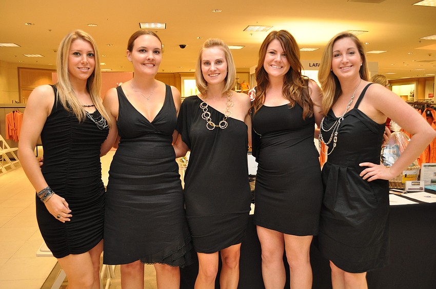 Larysa Switlyk, Emily Furst, Sydney Gruters, Meghan Buchanan and Kelly Munch