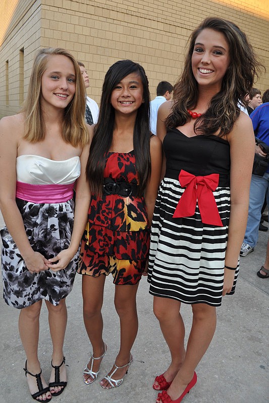 Haley Underwood, Jessica Bui and Sarah Adams
