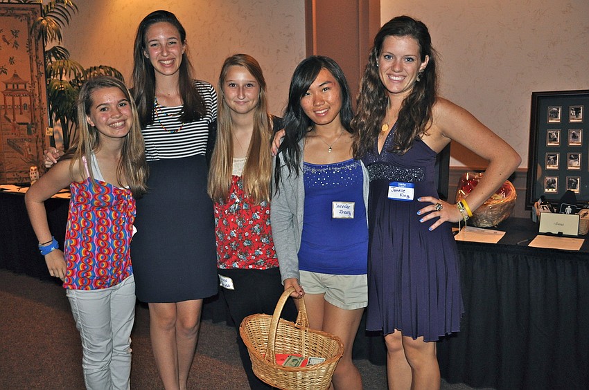 Sammy Glover, Sarah Brickman, Vivien Szabo, Jennifer Zhang and Janelle King