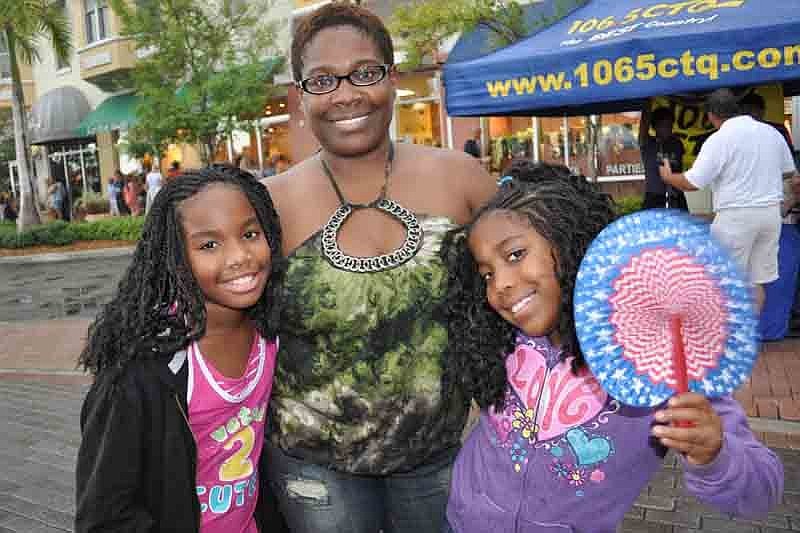 Giselle Frank came out with her mother, Anna, and sister, Isabel.