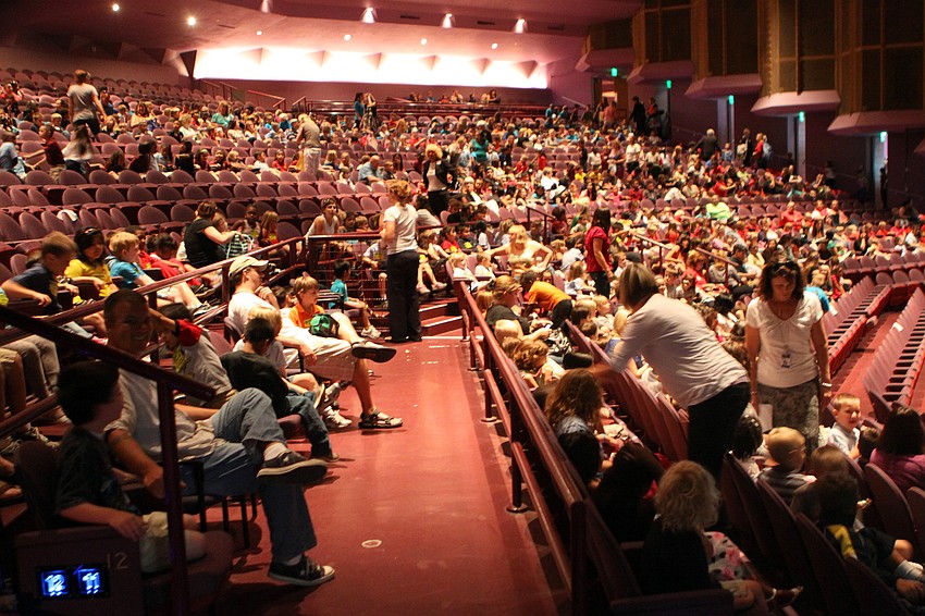 Students from Sarasota and Manatee Counties get ready to see a production of 