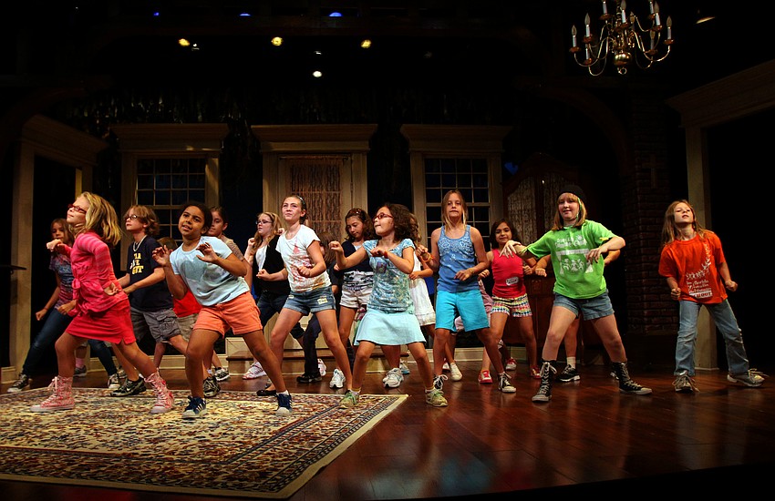 The girls of Session III take the stage alone and dance for part of â€œSteppinâ€™ to the Bad Sideâ€ from the Dreamgirls Soundtrack.