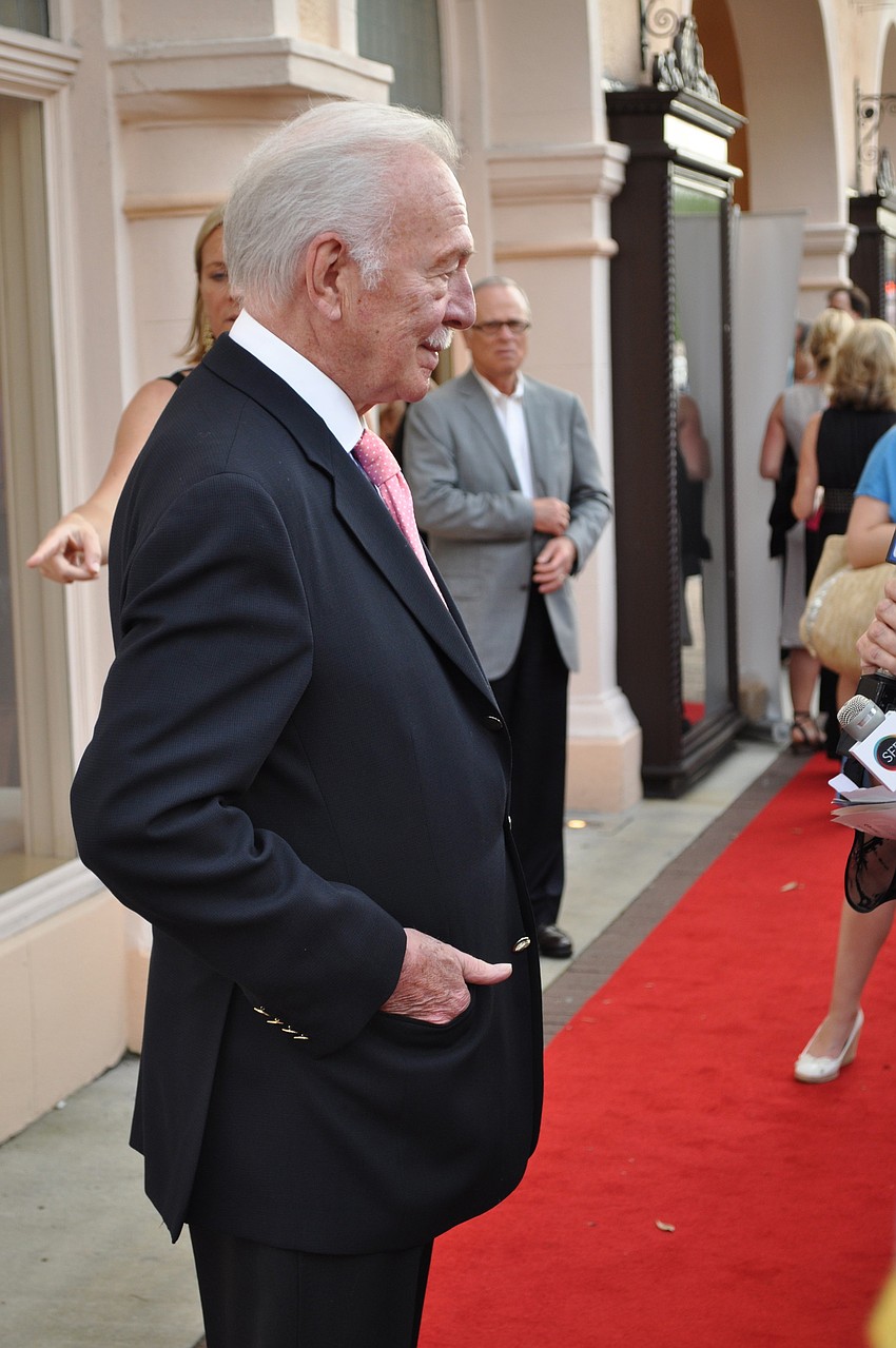 Christopher Plummer walks the red carpet