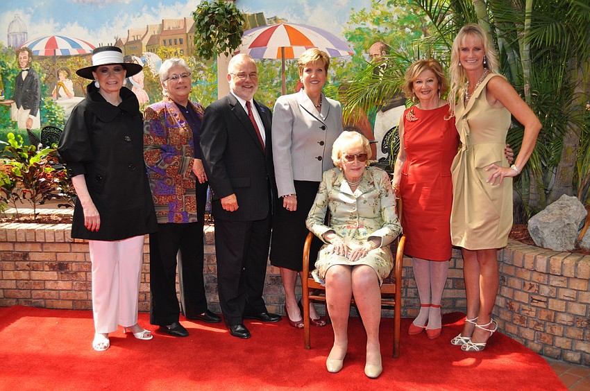 Annette Scherman, Judy Fiala, CVA Honorees Dr. Mike Michalson, Margaret Callihan, Ulla Searing, Renee Hamad and Chairwoman Chris Pfahler