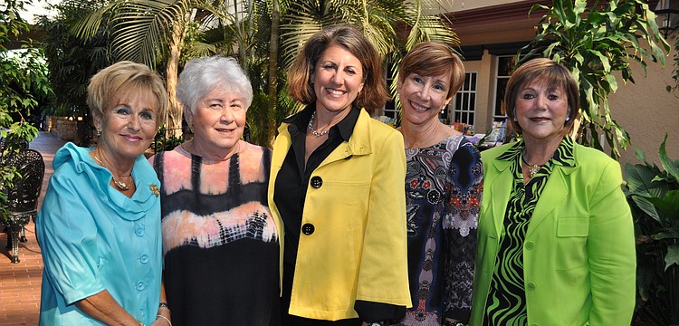 Bunny Skirboll, Linda Lipson, Peri Smilow, Ros Mazur and Helen Glaser