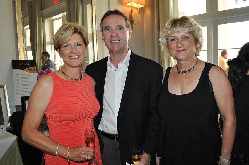 Dorothy and Michael Thomas and Nancy Riney