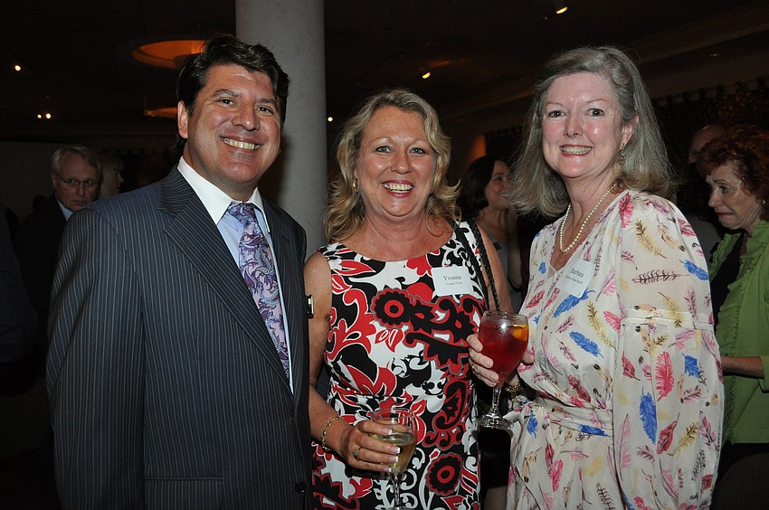 Tom and Yvonne Tryon with Barbara Peters-Smith