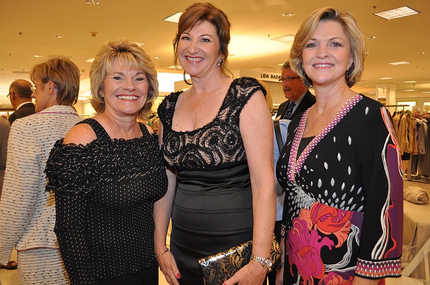 Cindy Weinrich, Chairman Debbie Seitl and Diane Muir