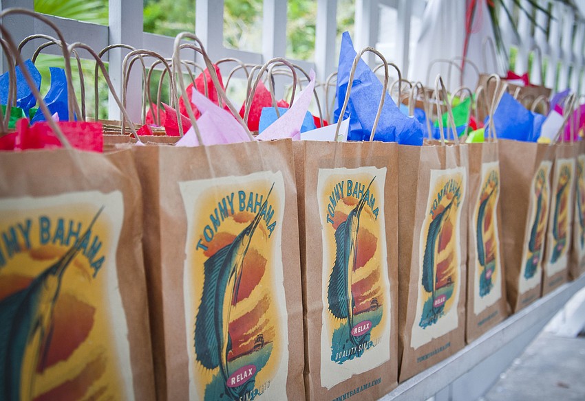 Tommy Bahama gift bags