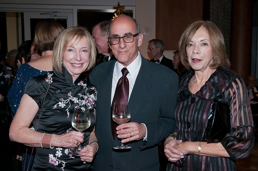 Sandra & Vic Motto with Lorrel Humber