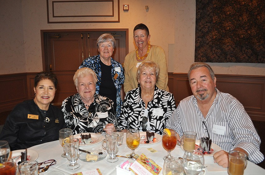 Zoe Anderson, Terry Neuss, Virginia Tashian and Anne Roberts with Pat and Dick Anderson