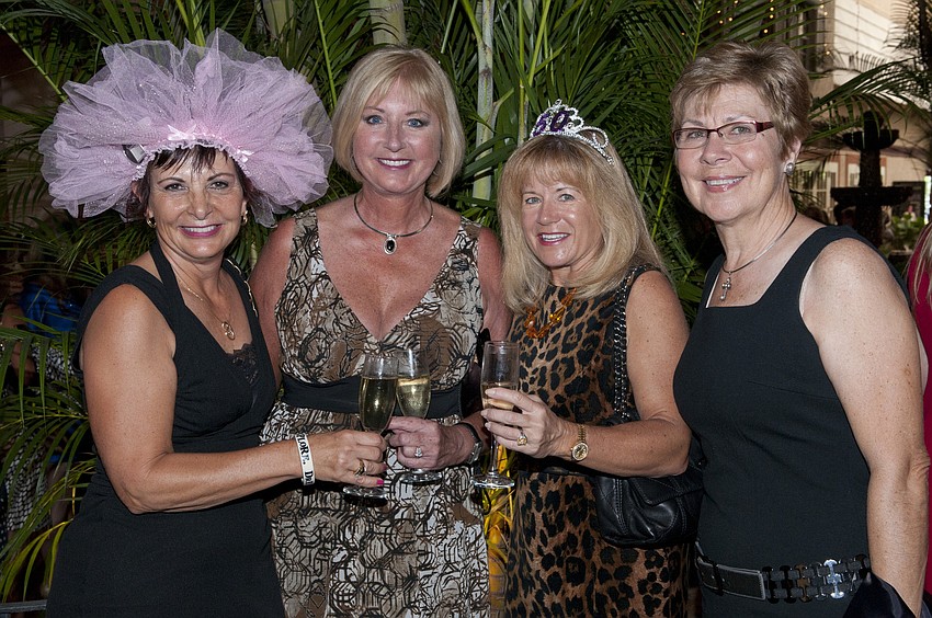 Marian Wolfe, Brenda Maraman, Dawn Burcham and Linda Turner