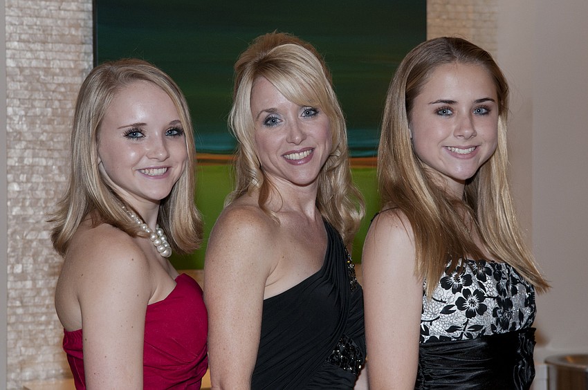 Savanna, Holly and Sydney Wright