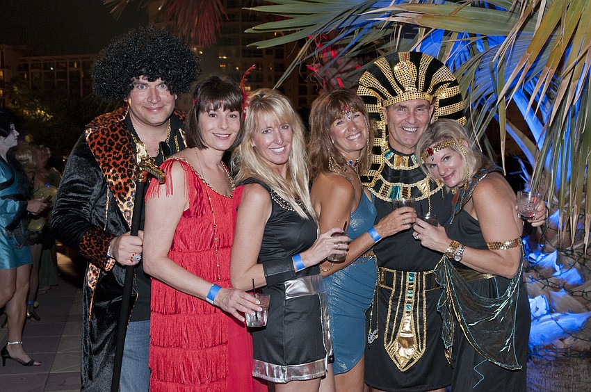 Victor & Jane Santiago, Kym Smith, Sue & Jim Tankersley and Jan Loomis