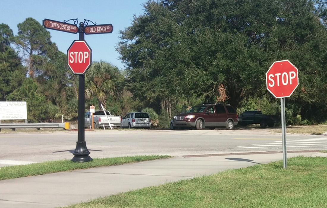Drivers turning left onto Old Kings Road often have a long wait. (Image from Palm Coast City Council workshop backup documentation.)
