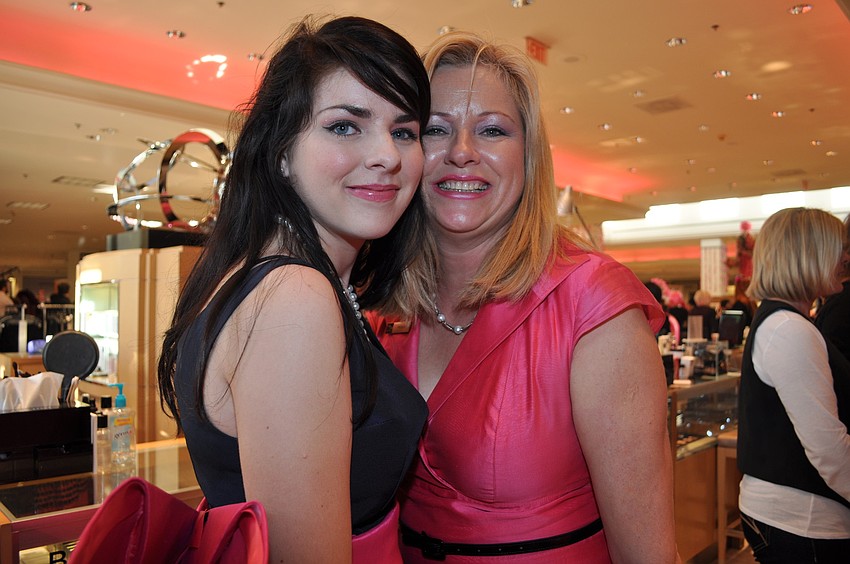 Daisy and Miqui Lora