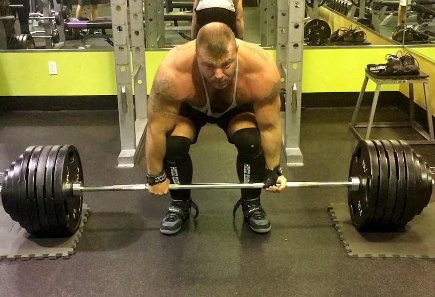 Sidelines Local powerlifter and military vet break national records