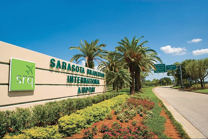 A Manatee County SheriffÃ¢â‚¬â„¢s Office report states the Sarasota Bradenton International AirportÃ¢â‚¬â„¢s tower called in reference to a plane that was experiencing engine problems. Courtesy Photo.