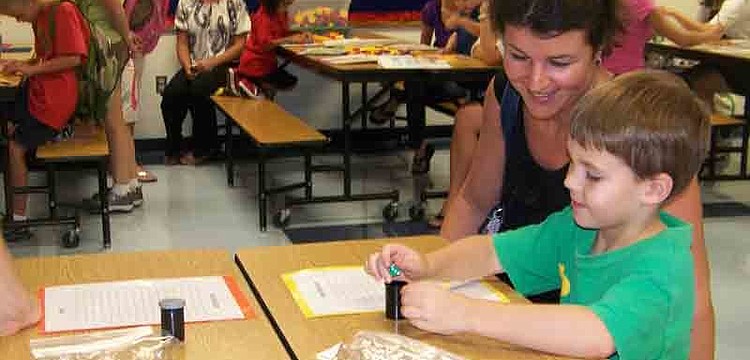 Student Cody Rivard got some help from his mom, Shannon. Photo courtesy of Alison Kendzior.