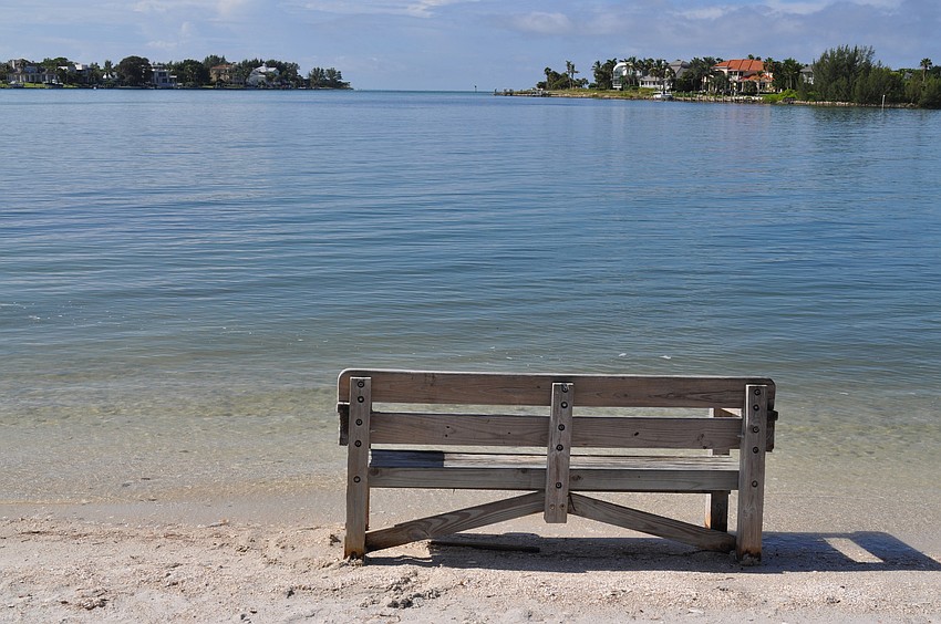 Do you know where is this bench located?