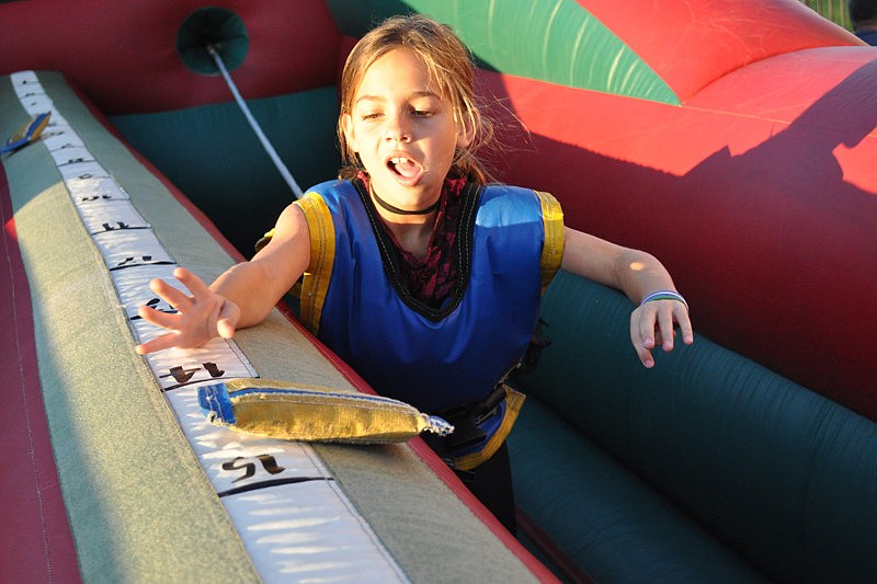 Alise Mirikitani, 8, proved she had a good reach.