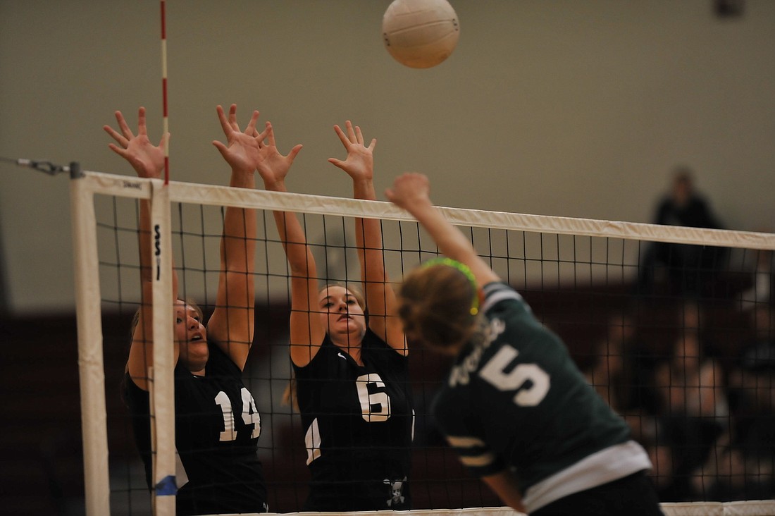 The Braden River High volleyball team won the third game 25-21 before eventually falling to Venice in the Class 7A-District 11 semifinal Oct. 26. Photo courtesy of Tom Hubbard.