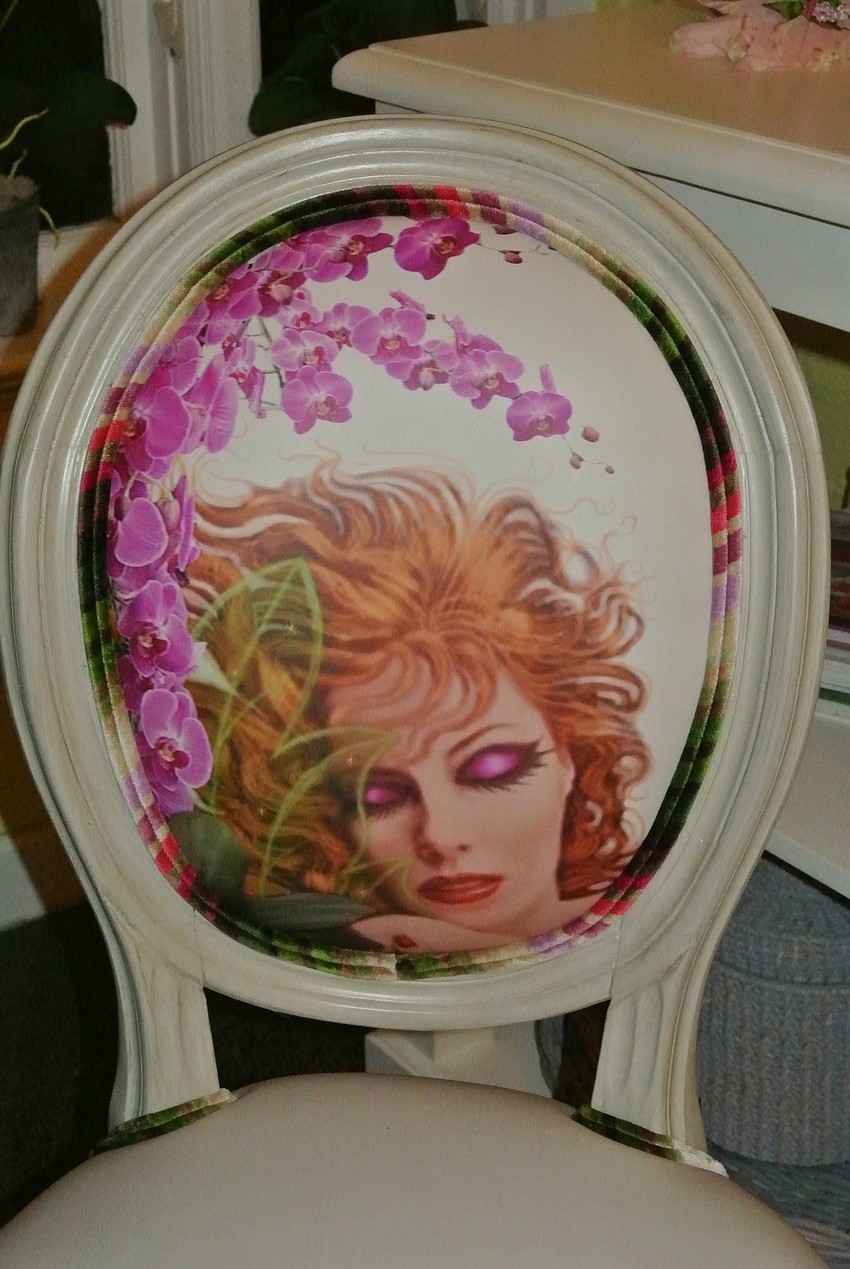 The solarium incorporates fairy decor.