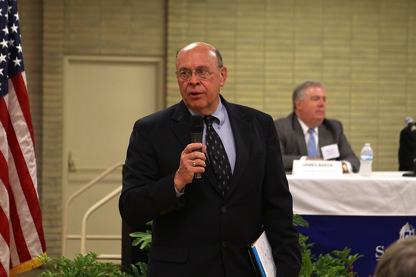 John Maxwell moderated the Q&A, Monday, Nov. 14, at the Potter Building.