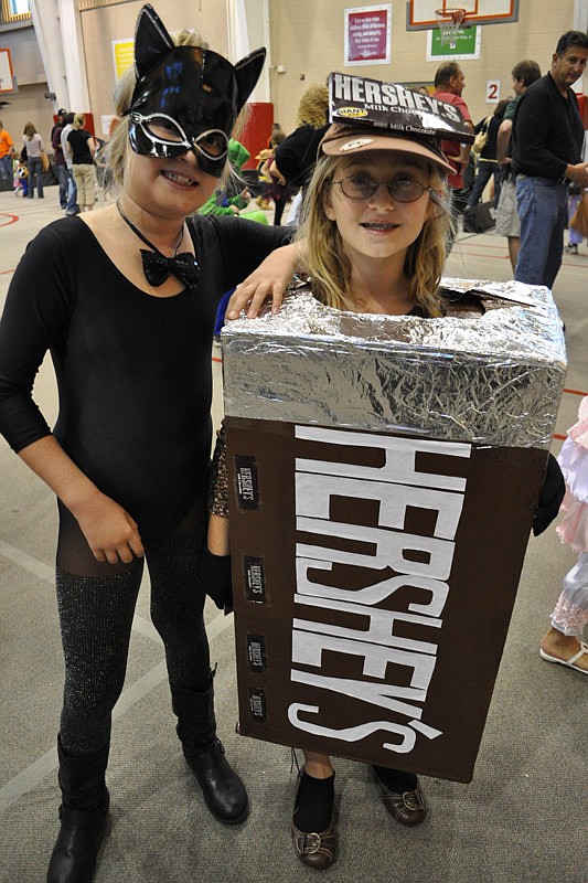 Lucy Cranks and Amanda Bocorassa attend Willis Elementary School.