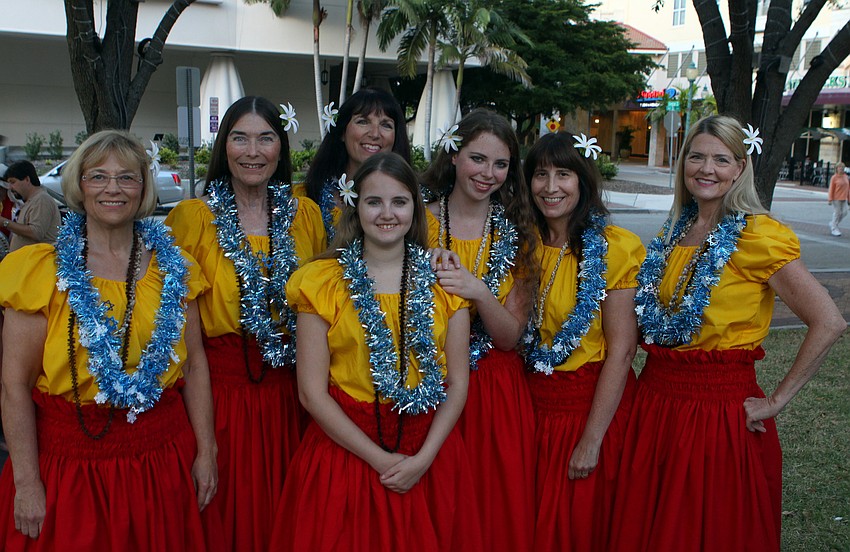 The Kai Ky Ono Moku dancers included Karen Meretsky, Beverly Dye, Tory Parris, Donna Peregoff, Alexandria Campbell, Anne Stein and Susan Watkins.