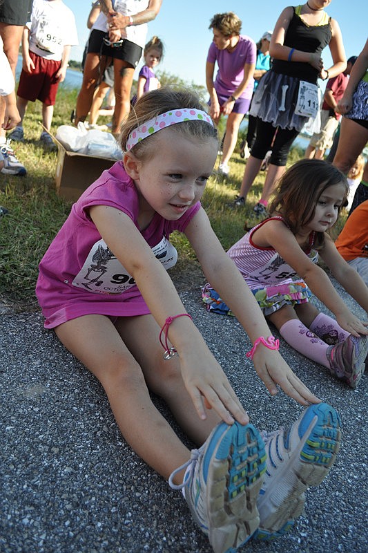 Hayley Roberts stretches before the race.