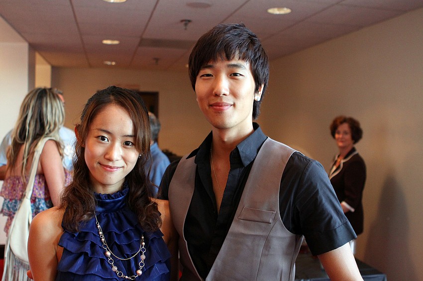 Mizuki Fujimoto and Yoohong Lee