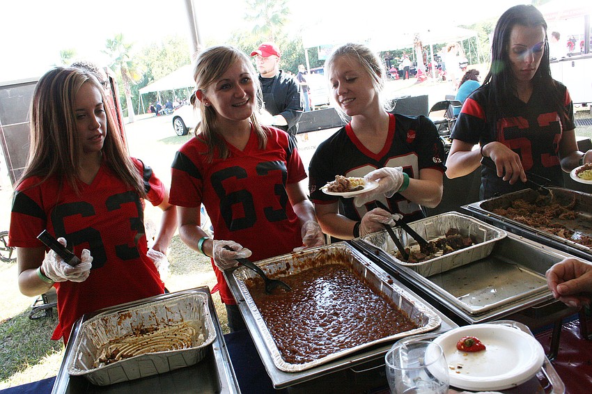 Alex Bell, Libbey Grohosky, Rebecca Warner and Kimberly Formica represented Lee Roy Selmon's Restaurant.