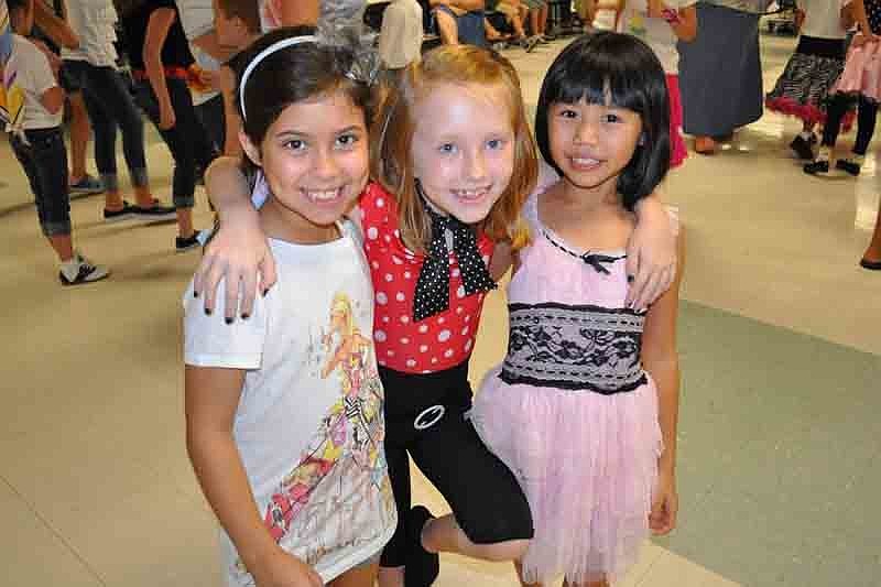 Emily Chance, Kylee Prince and Vivian Kuang enjoyed time together.