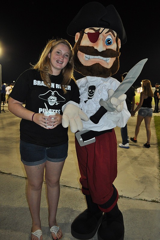 Amanda Kinghorn shared an icy with Braden River's mascot, Capt. Crossbones.