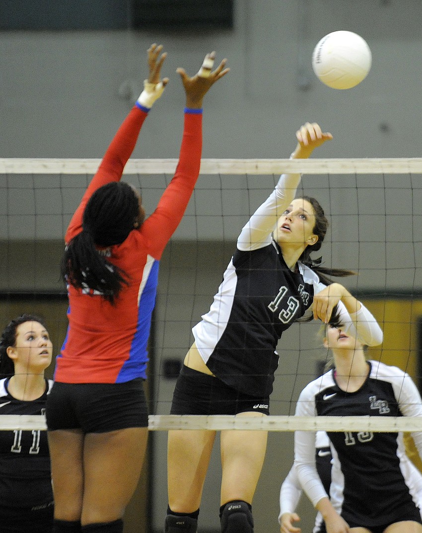 Lakewood Ranch senior Shelby Walker finished with four kills and five blocks.