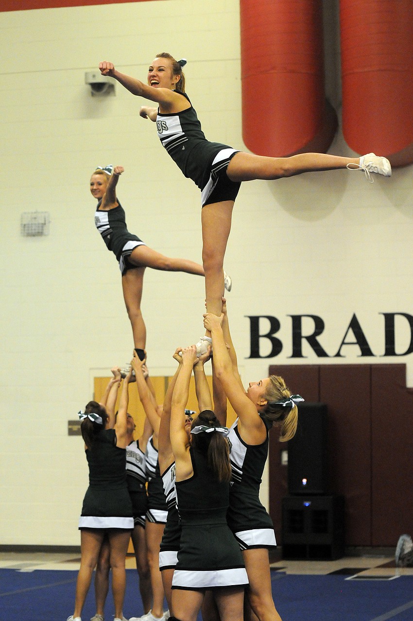Sophomore Amber Proffitt performed an arabesque at the start of the show.