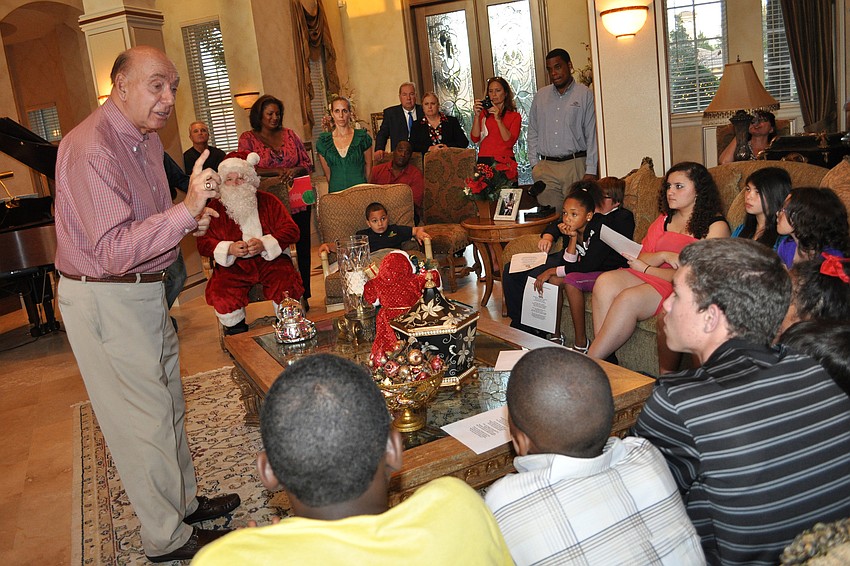 Dick Vitale shared with students about the importance of striving toward their goals.