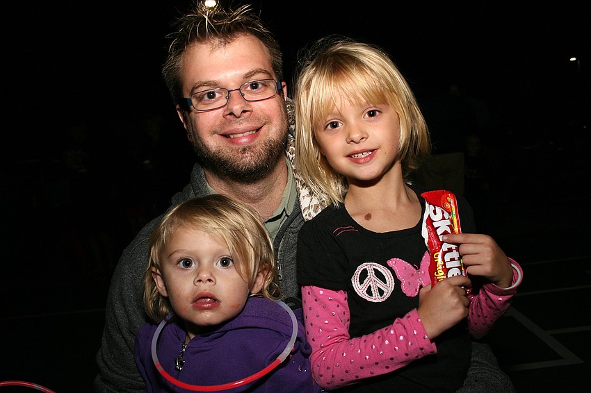 Joshua Lapides brought his daughters, Mackenzie and Liana Desmett.