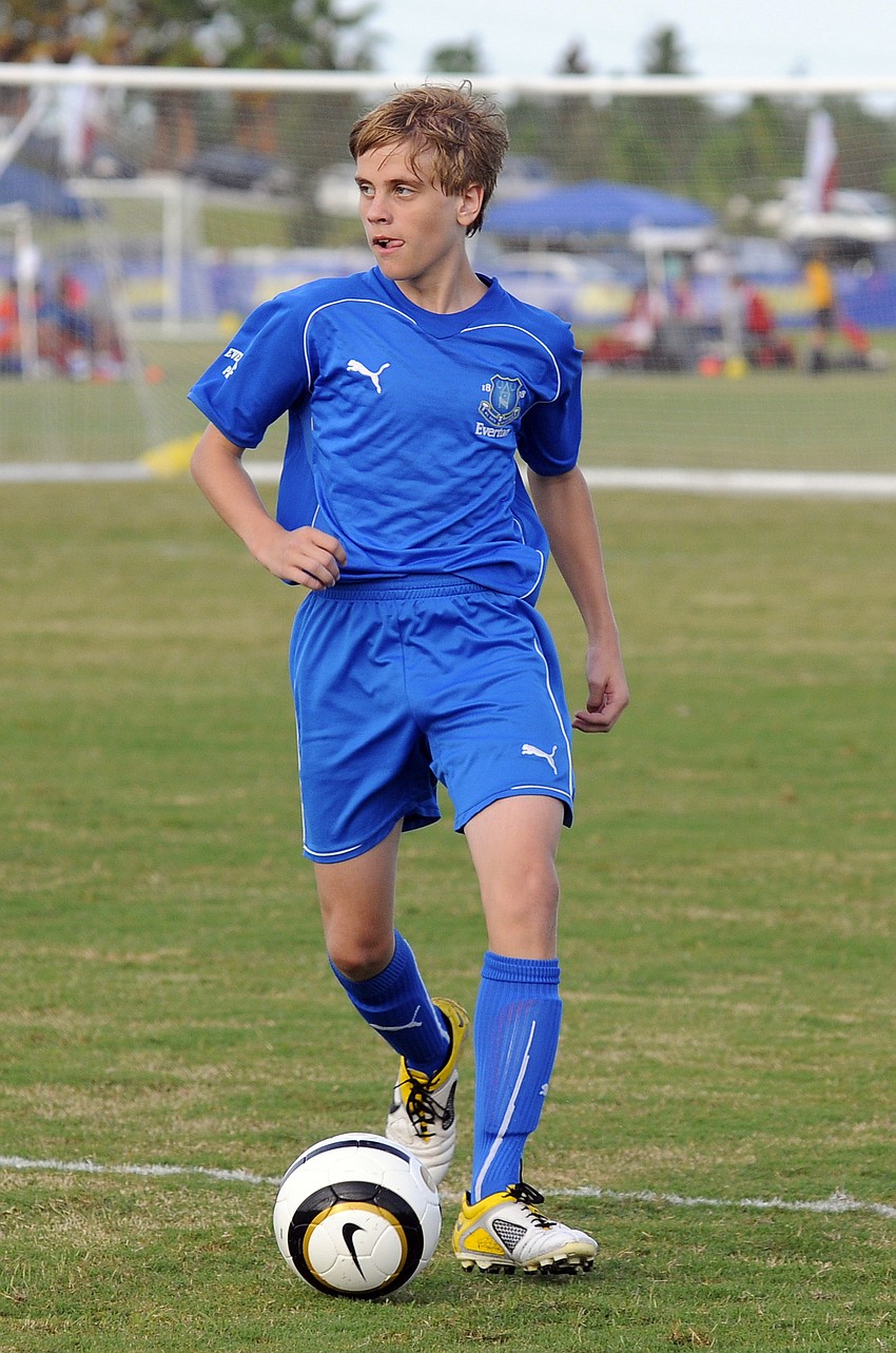 Fourteen-year-old Aaron Gray looks to pass the ball during Everton Pascoâ€™s first game of the tournament.