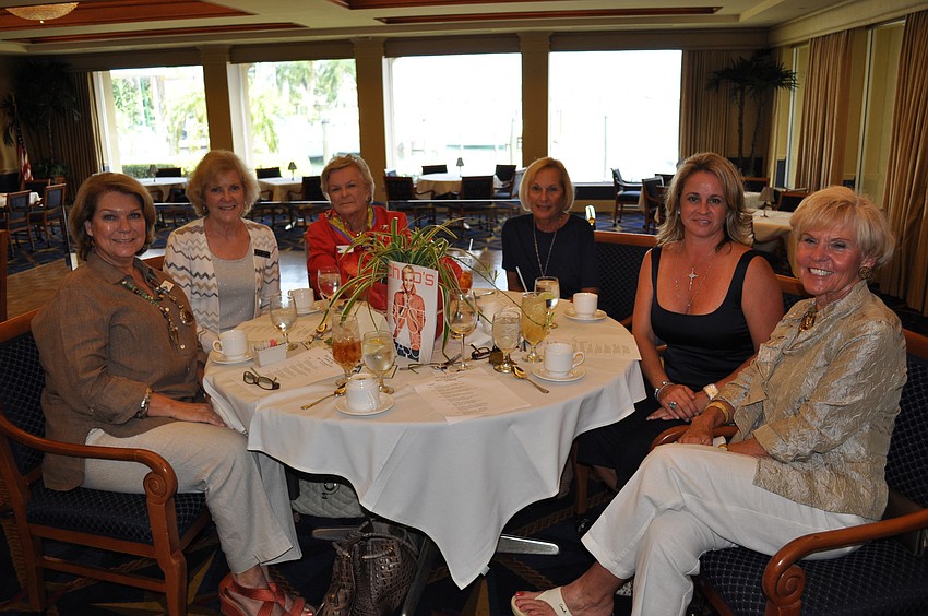 Lynn Hayes, Karen Cogbill, Judy Sande, Wendy Poelke, Gwen Kruse and Marilyn Huseby
