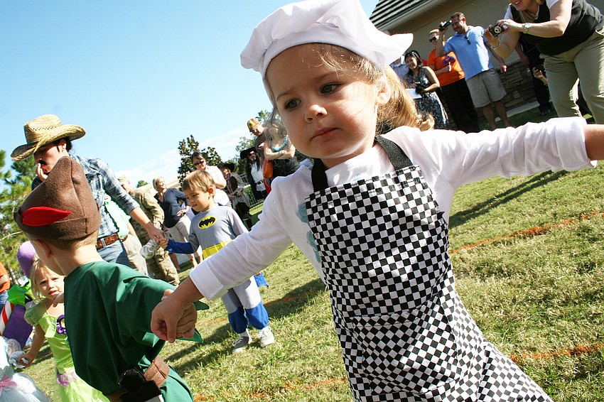 Mackenzie Innes whipped up some holiday fun as a chef.